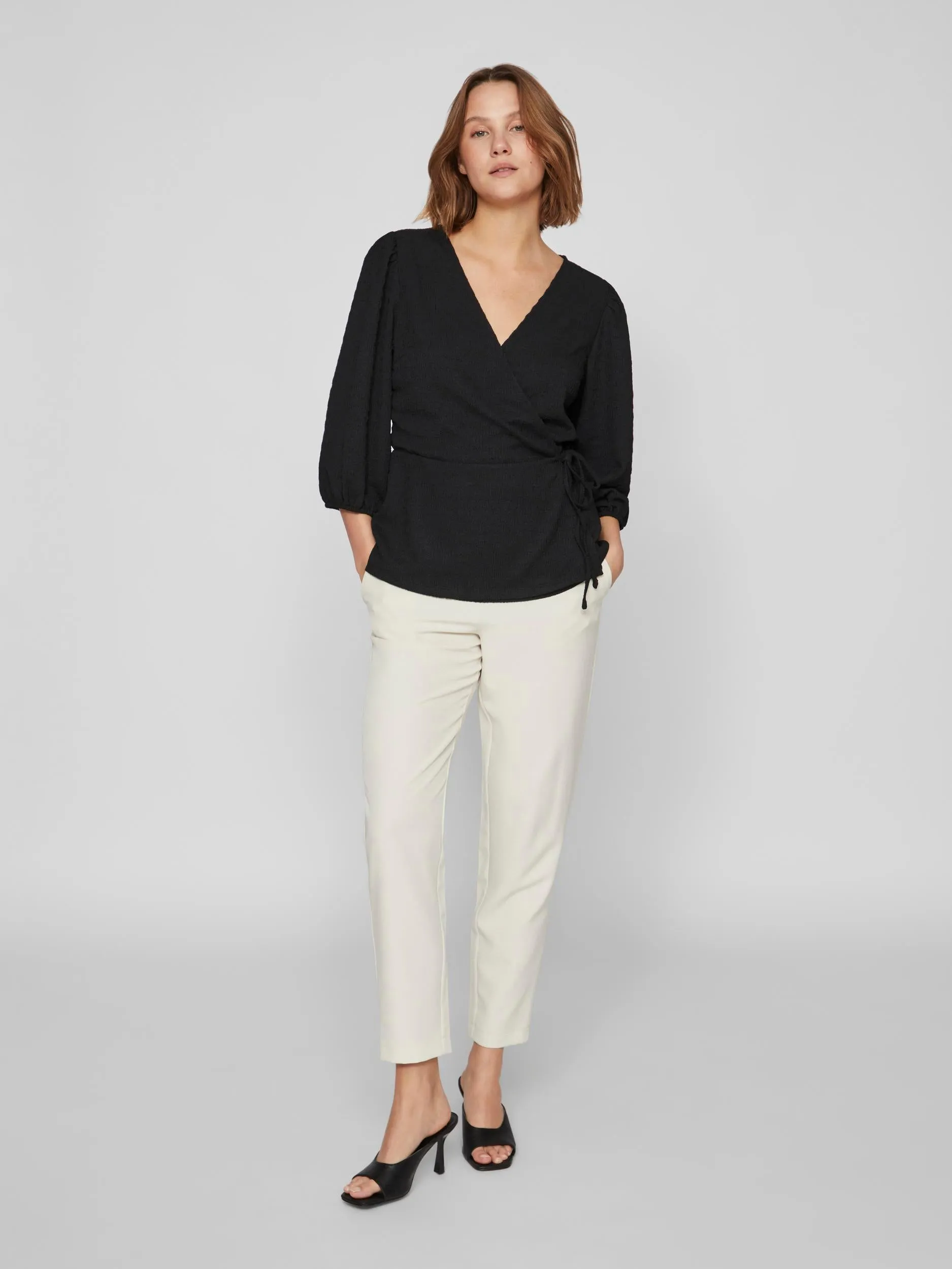 LYNN 3/4 WRAP TOP (BLACK)